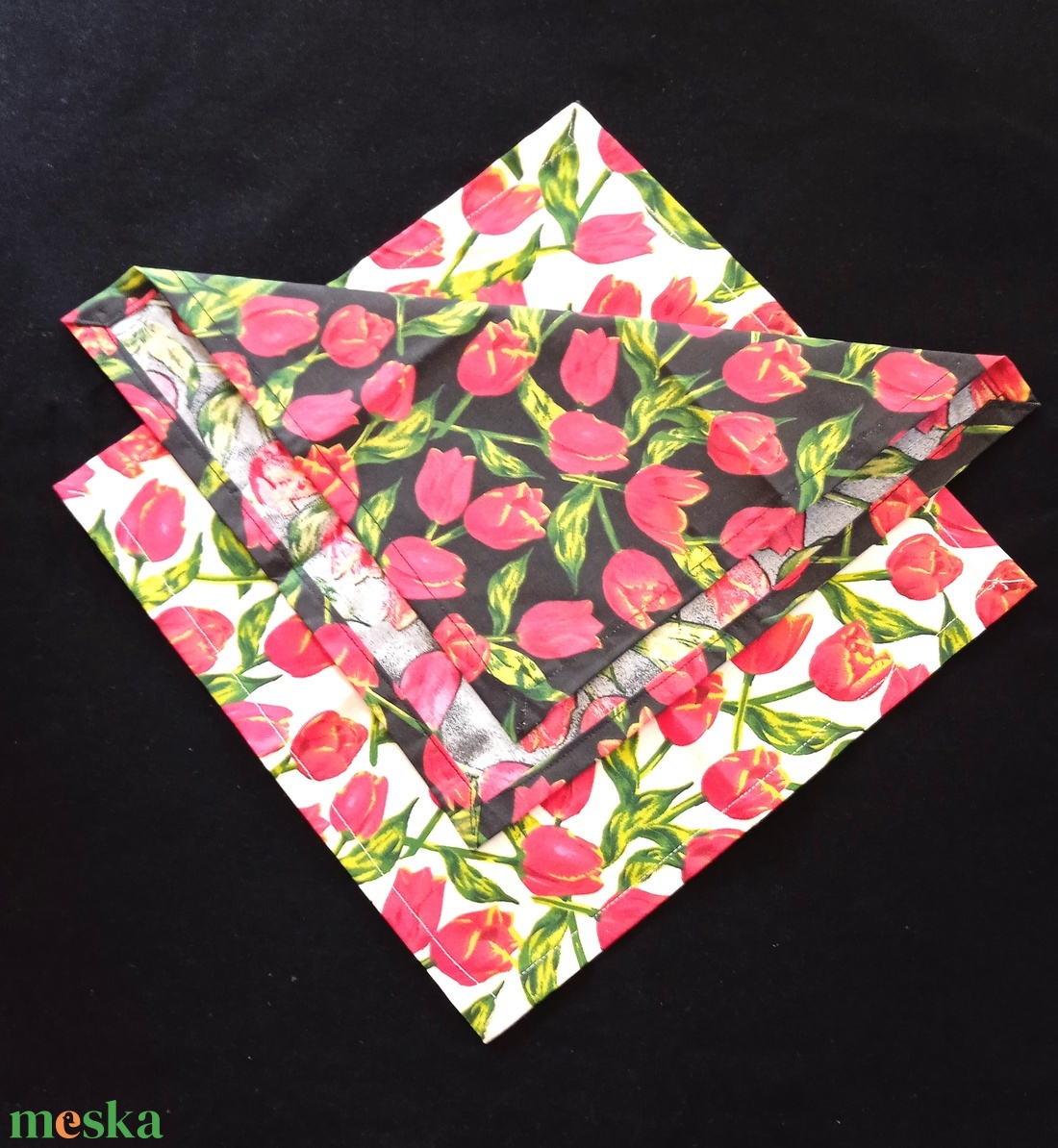 Textil szalvéta -tulipán varációk fejete és natúr alapon - otthon & életmód - konyhafelszerelés, tálalás - konyhai textil - szalvéta - Meska.hu Textil szalvéta -tulipán varációk fejete és natúr alapon - otthon & életmód - konyhafelszerelés, tálalás - konyhai textil - szalvéta - Meska.hu