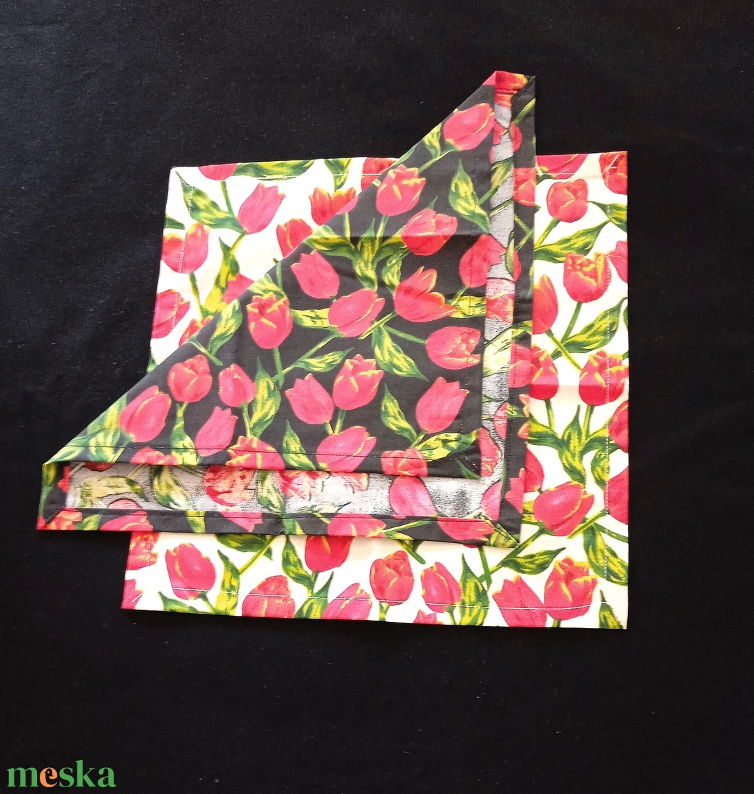 Textil szalvéta -tulipán varációk fejete és natúr alapon - otthon & életmód - konyhafelszerelés, tálalás - konyhai textil - szalvéta - Meska.hu Textil szalvéta -tulipán varációk fejete és natúr alapon - otthon & életmód - konyhafelszerelés, tálalás - konyhai textil - szalvéta - Meska.hu
