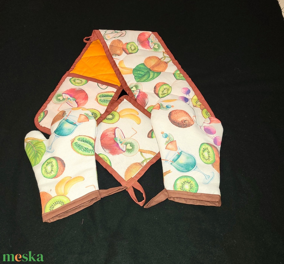 Konyha szett - kivi - banán - koktél mintás - otthon & életmód - konyhafelszerelés, tálalás - konyhai textil - edényfogó & edényfedő - Meska.hu Konyha szett - kivi - banán - koktél mintás - otthon & életmód - konyhafelszerelés, tálalás - konyhai textil - edényfogó & edényfedő - Meska.hu