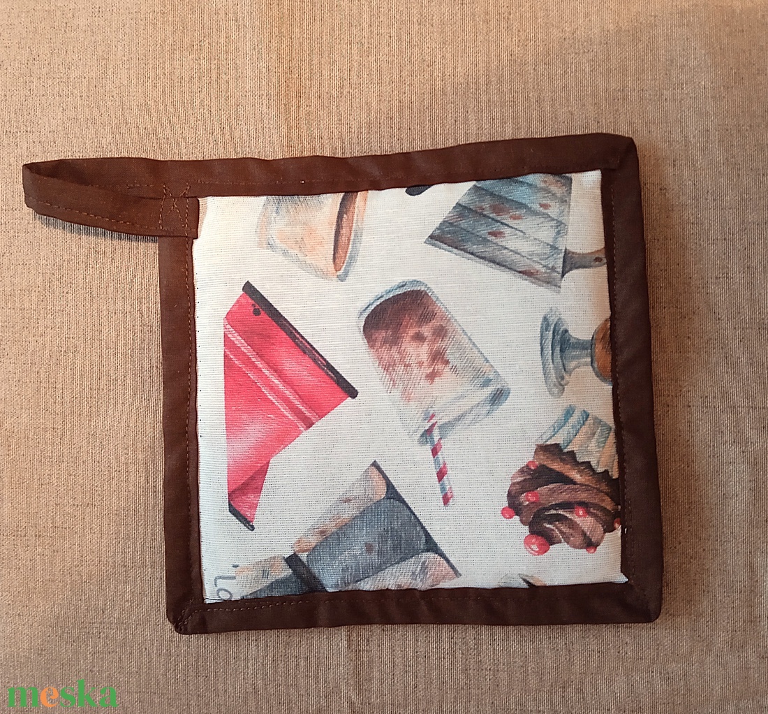 Fedőfogó - edényfogó , muffin és süti mintás - otthon & életmód - konyhafelszerelés, tálalás - konyhai textil - edényfogó & edényfedő - Meska.hu