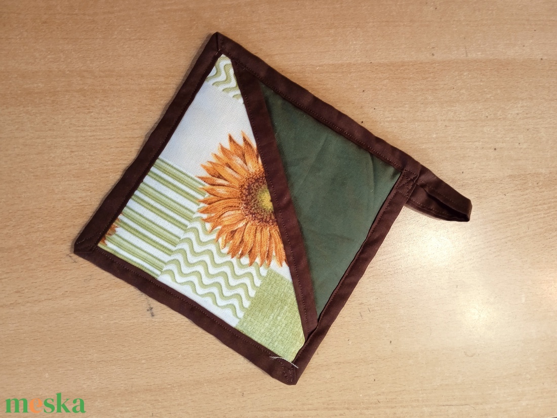 Fedőfogó - edényfogó napraforgó mintás - otthon & életmód - konyhafelszerelés, tálalás - konyhai textil - edényfogó & edényfedő - Meska.hu Fedőfogó - edényfogó napraforgó mintás - otthon & életmód - konyhafelszerelés, tálalás - konyhai textil - edényfogó & edényfedő - Meska.hu