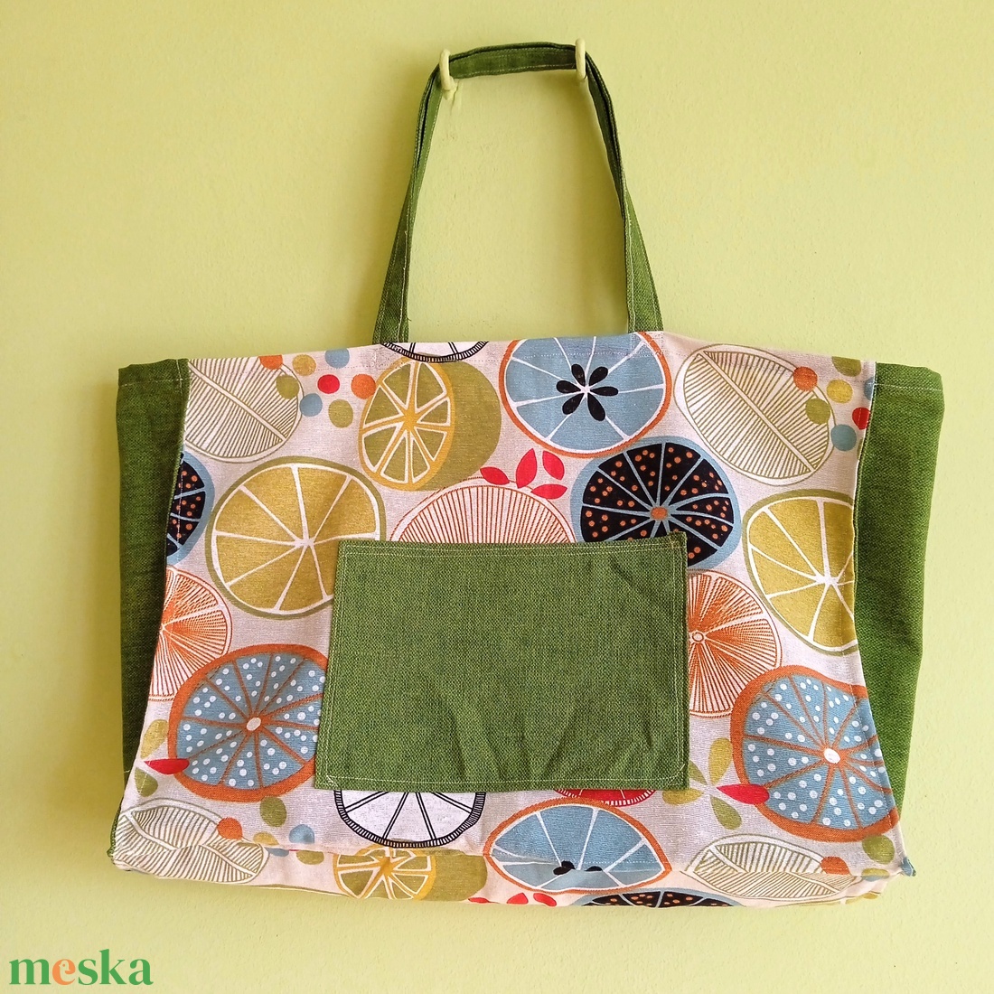 Bevásárló táska merevített talppal - színes lime karikák - táska & tok - bevásárlás & shopper táska - shopper, textiltáska, szatyor - Meska.hu Bevásárló táska merevített talppal - színes lime karikák - táska & tok - bevásárlás & shopper táska - shopper, textiltáska, szatyor - Meska.hu