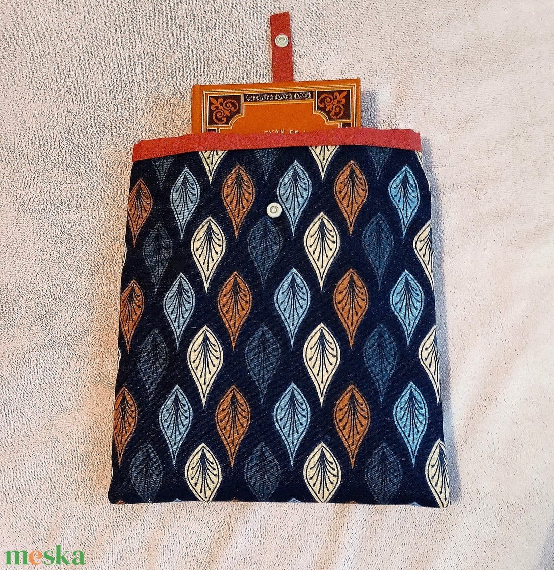 Könyvtok - kék alapon páveszemes minta - könyv & zene - könyvtok - Meska.hu