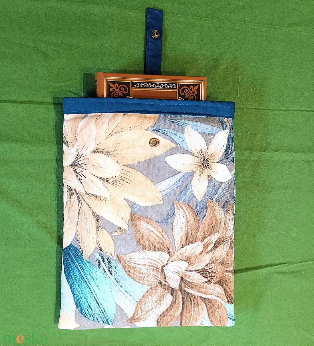 Könyvtok, könyvvédő -  barna virág mintás - könyv & zene - könyvtok - Meska.hu