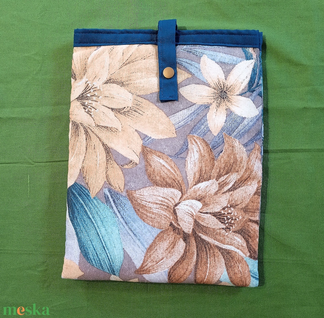 Könyvtok, könyvvédő -  barna virág mintás - könyv & zene - könyvtok - Meska.hu