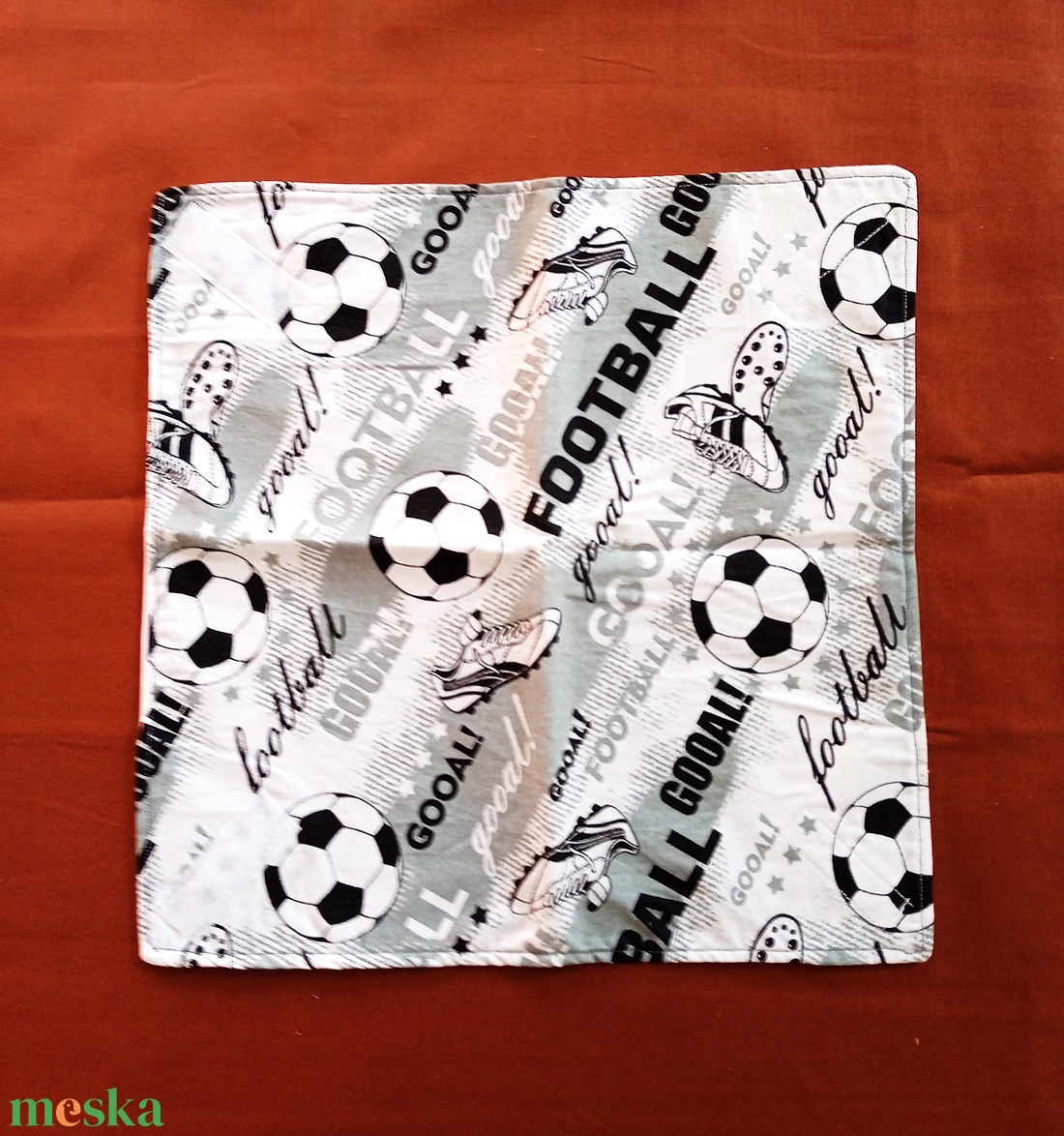Öko szendvicscsomagoló, újraszalvéta - focilabda mintás - táska & tok - uzsonna- & ebéd tartó - szendvics csomagoló - Meska.hu