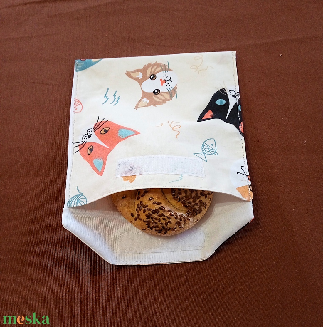 Tépőzáras snackbag,  uzsonnatasak, szendvics tartó - színes cica fejek - táska & tok - bevásárlás & shopper táska - kenyeres zsák - Meska.hu