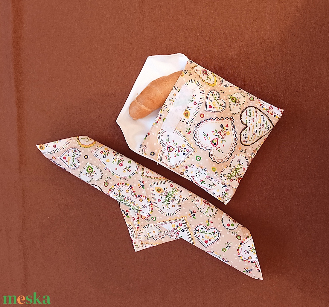  Snack bag szett textil szalvétával - népies szivecskék - táska & tok - uzsonna- & ebéd tartó - szendvics csomagoló - Meska.hu