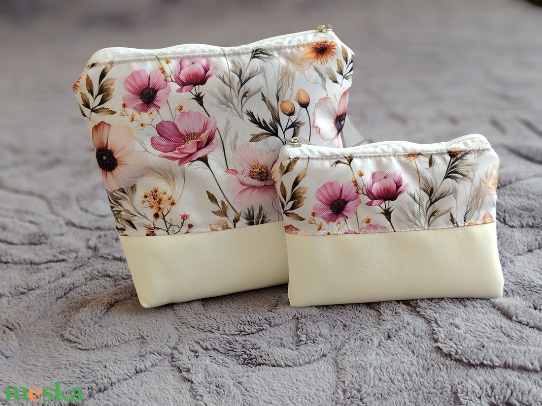 Neszeszer szett fehér alapon virágmintával - táska & tok - neszesszer - Meska.hu