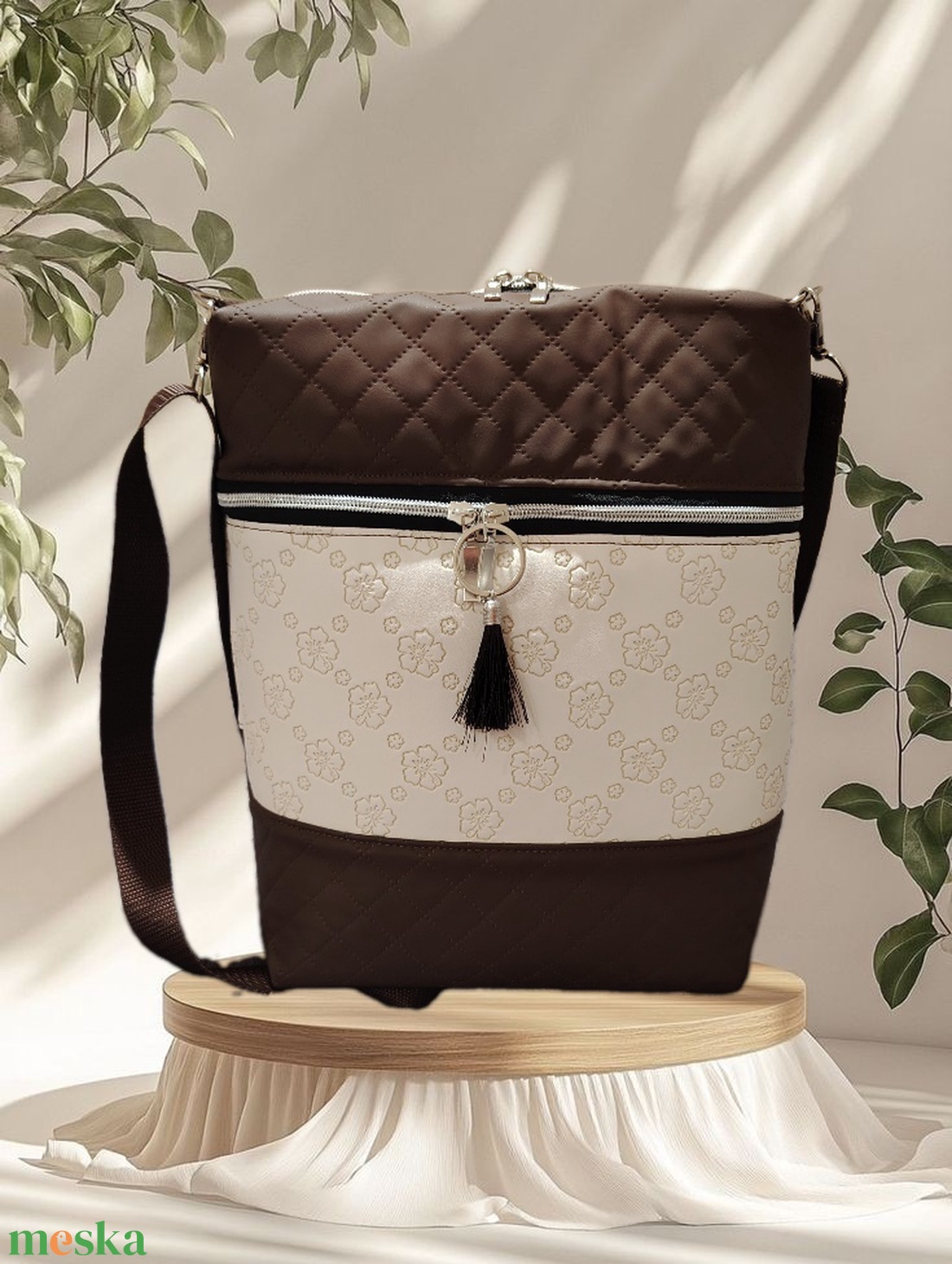 Nagy Válltáska virágmintával - táska & tok - kézitáska & válltáska - vállon átvethető táska - Meska.hu