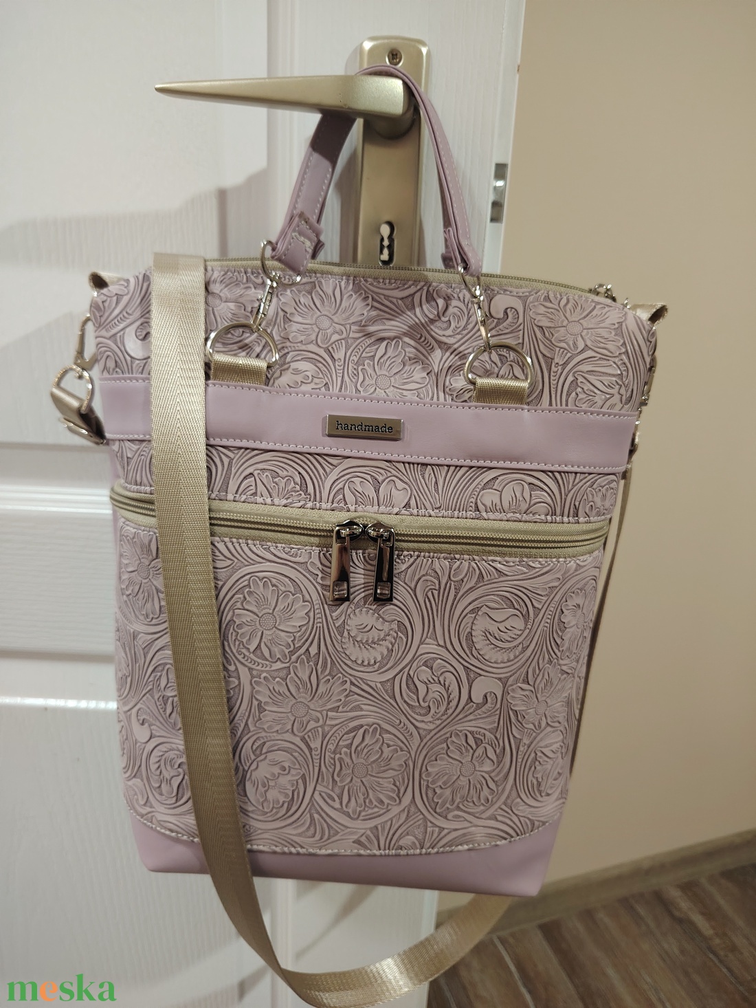 Lila dombornyomott Kézi és válltáska  - táska & tok - kézitáska & válltáska - vállon átvethető táska - Meska.hu