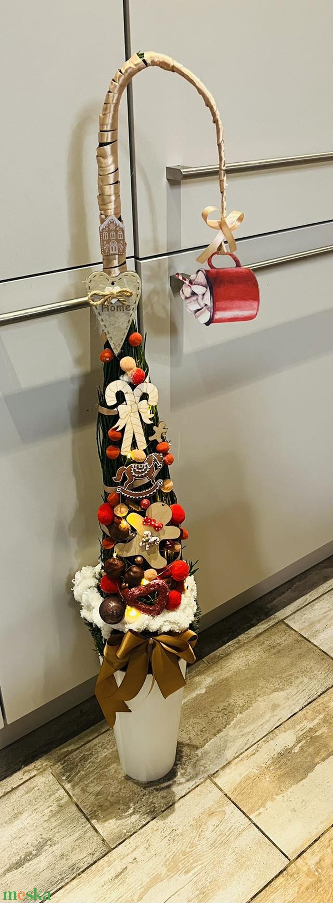 Grincsfa dekoráció  11,5 m, piros-fehér dekorral, LED-fénnyel mézis - karácsony - karácsonyi lakásdekoráció - karácsonyfa, grincsfa - Meska.hu