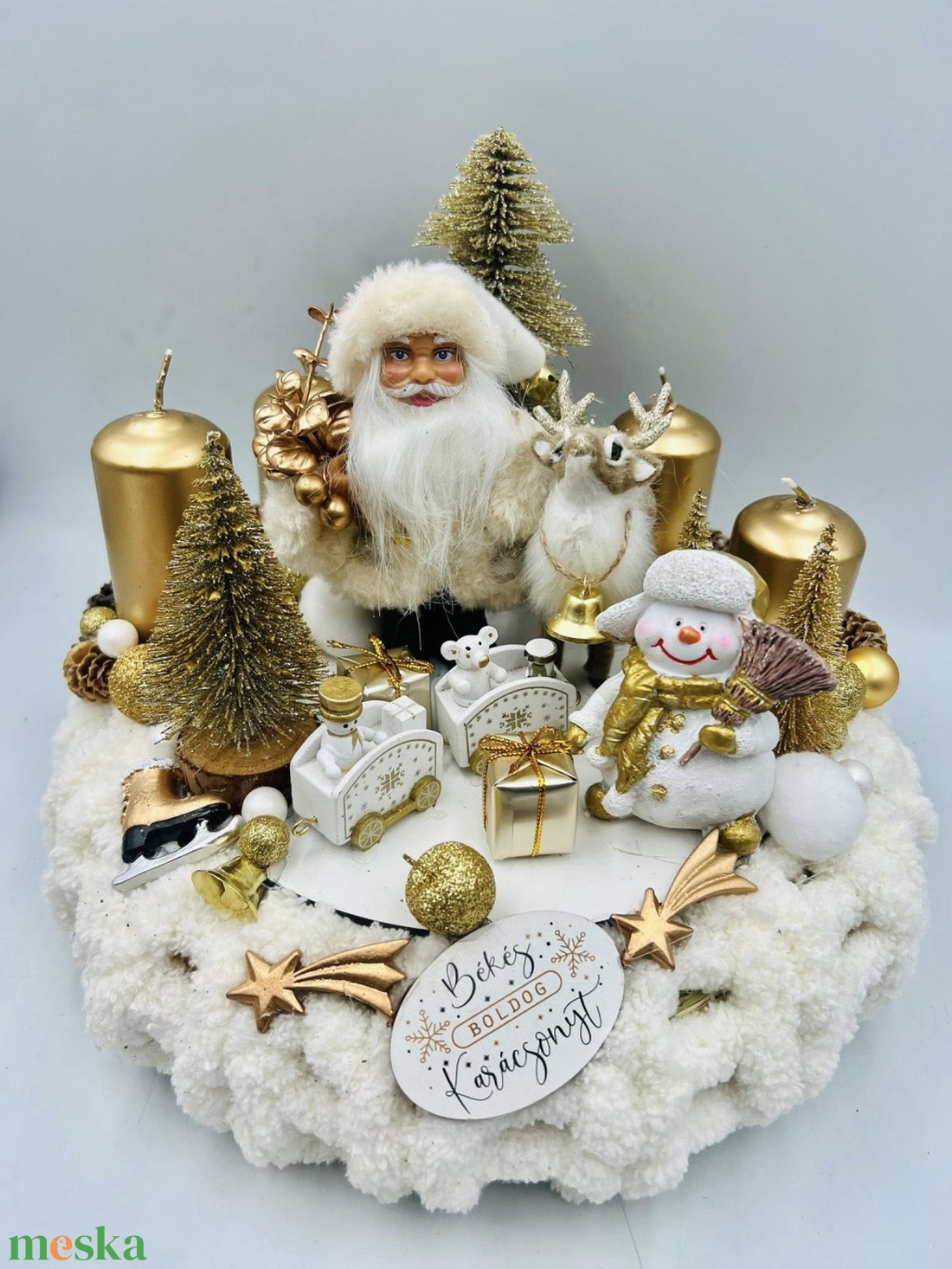 Extra nagy adventi asztaldísz � arany�fehér, arany gyertyákkal és gazdag díszítéssel - karácsony - adventi díszek - adventi asztaldísz - Meska.hu