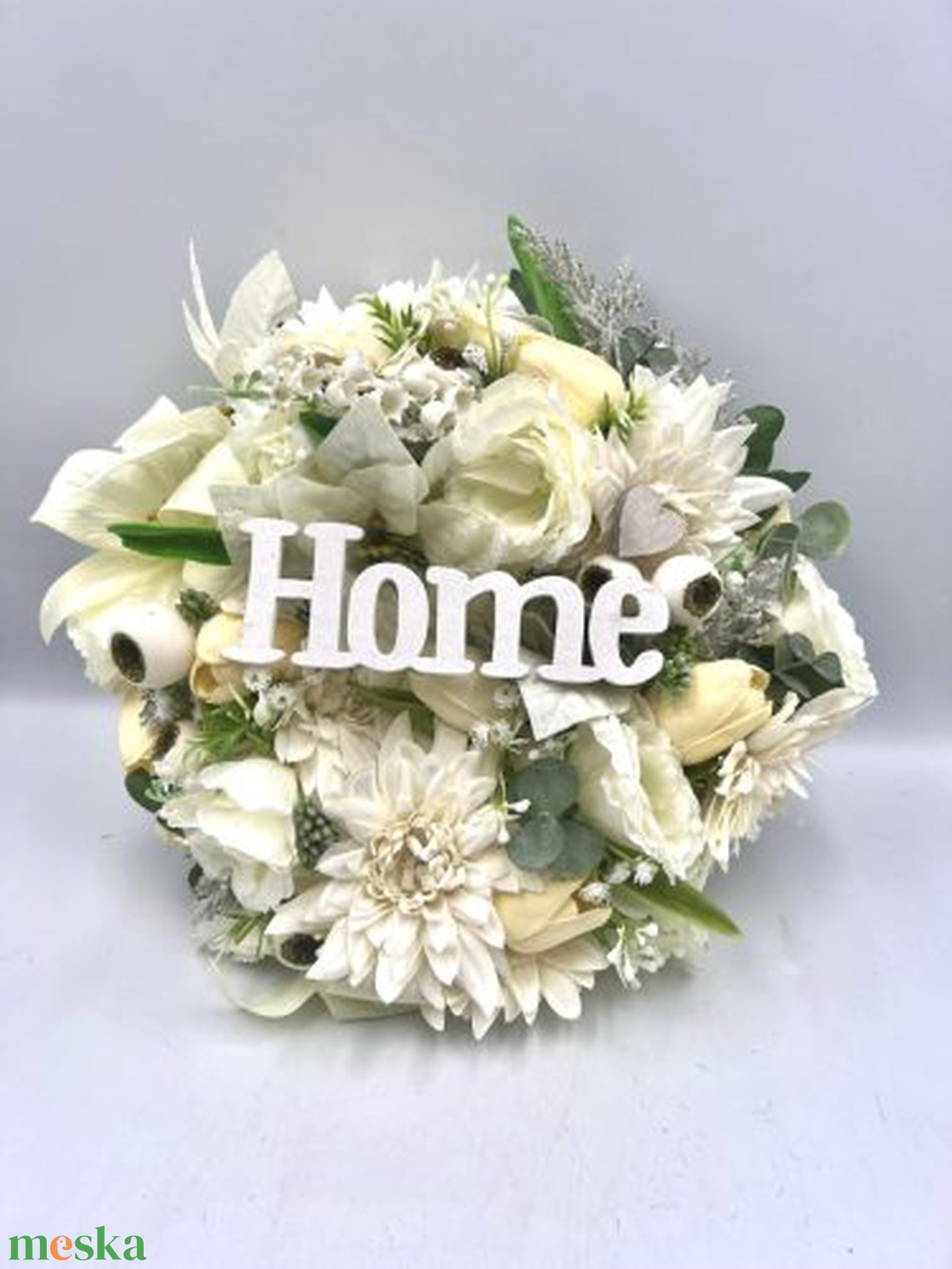 Fehér művirágos ajtódísz vegyes virágokkal - otthon & életmód - dekoráció - ajtó- és ablak dekoráció - ajtódísz & kopogtató - Meska.hu