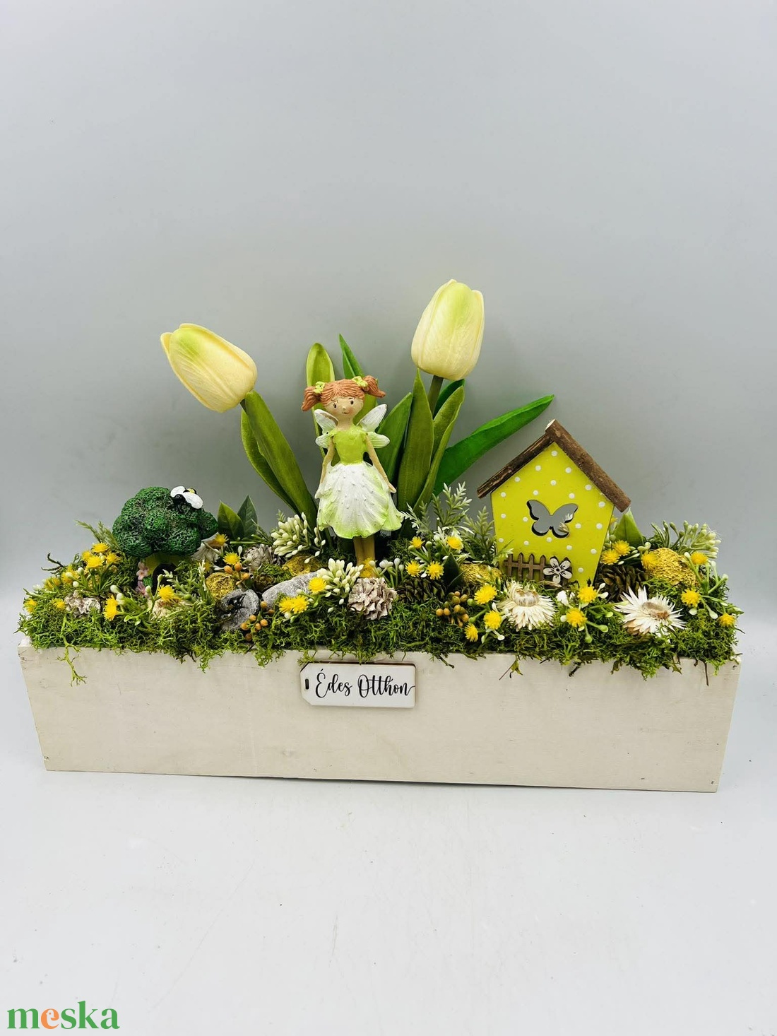 tavaszi asztaldísz � tündérrel, citromsárga dekor termésekkel és tulipánnal - otthon & életmód - dekoráció - asztal és polc dekoráció - asztaldísz - Meska.hu