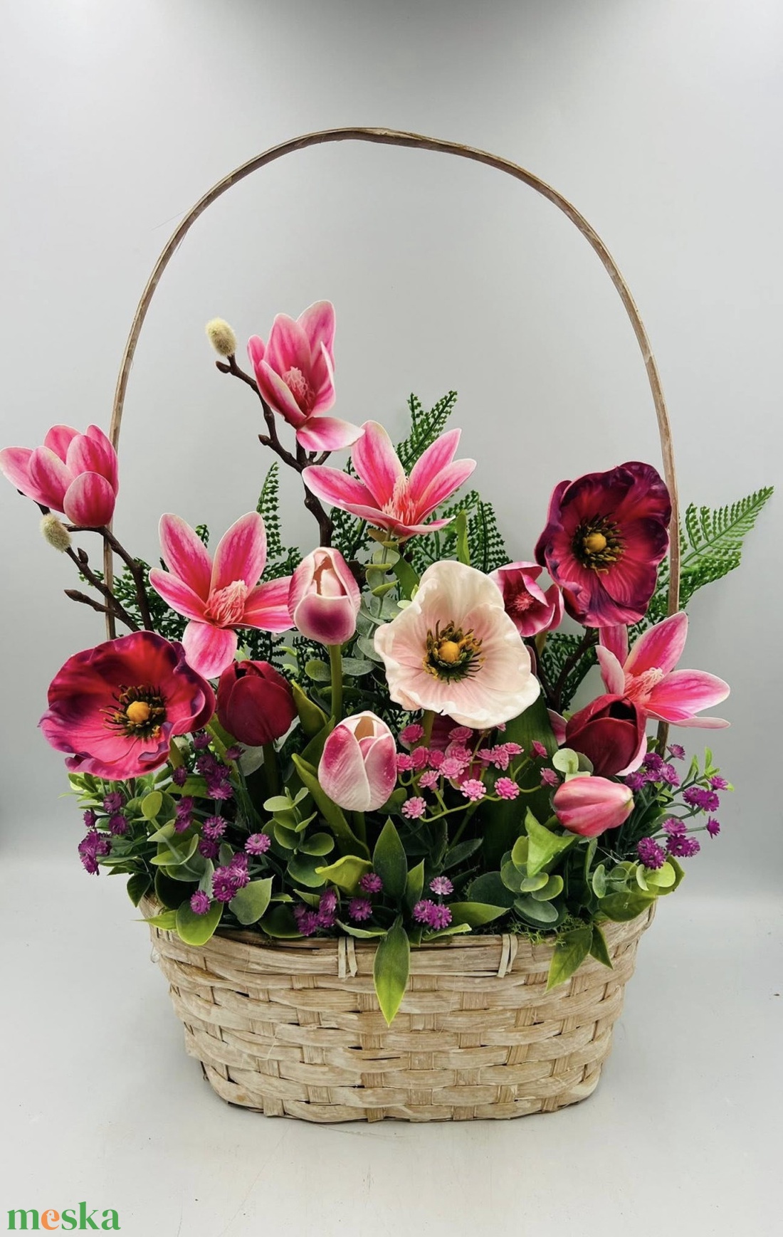Tavaszi művirág beültetés rózsaszín kosárban � élethű rózsaszín virágokkal, magnóliával - otthon & életmód - dekoráció - ajtó- és ablak dekoráció - ajtódísz & kopogtató - Meska.hu