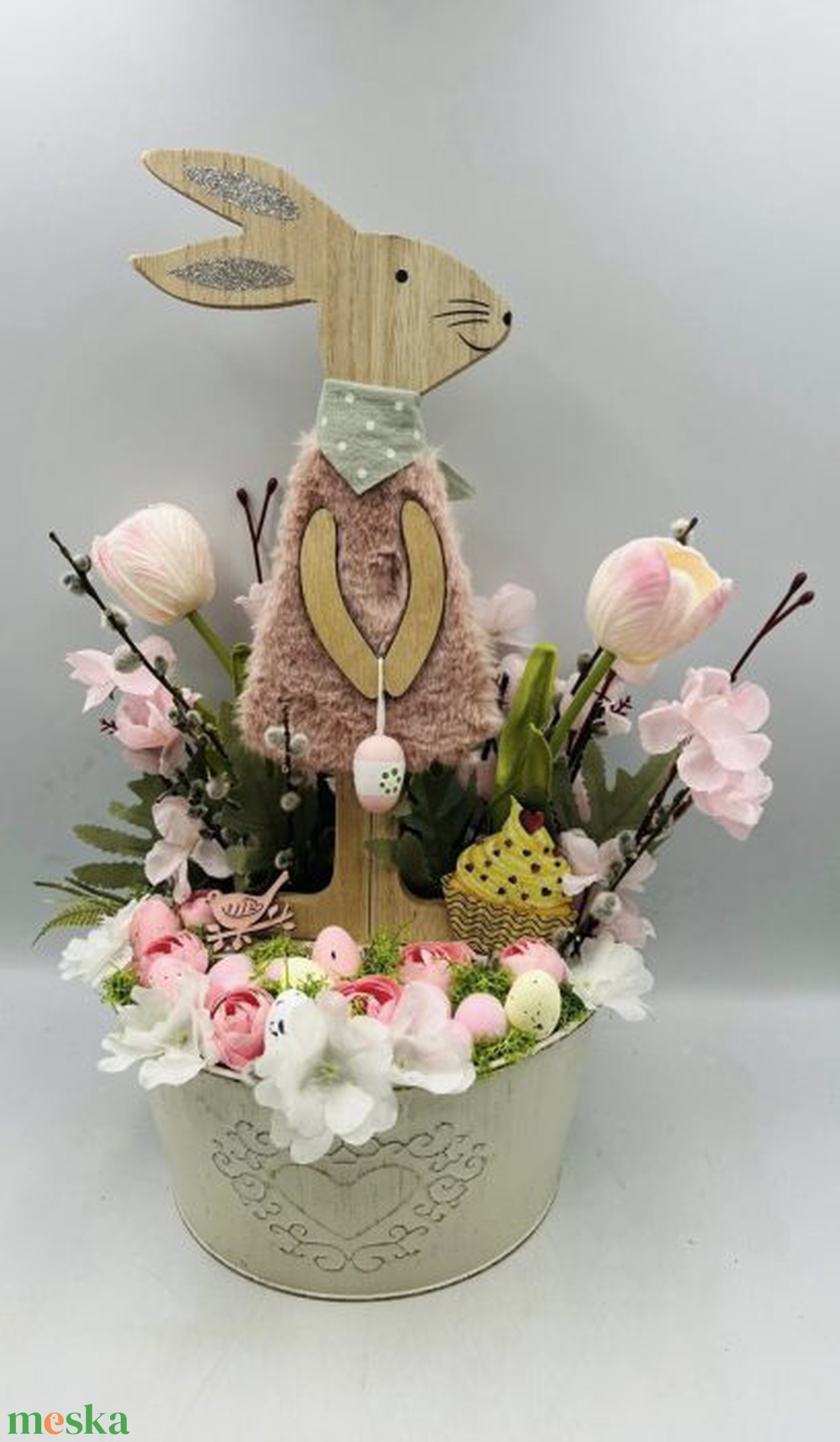 Húsvéti nyuszis asztaldísz bádog kaspóban - ünnepi díszek, dekorációk - húsvéti díszek és dekorációk - húsvéti ajtódísz, kopogtató - Meska.hu