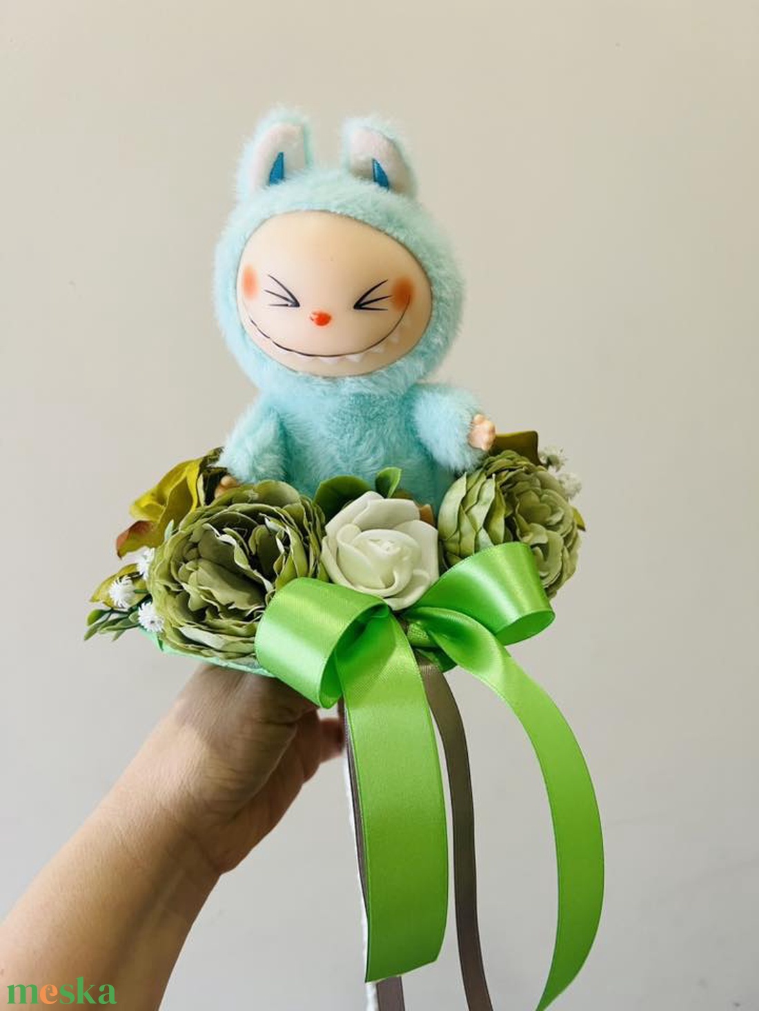 Labubu ballagási csokor menta  - otthon & életmód - virágdekoráció - virágok - virágcsokor - Meska.hu