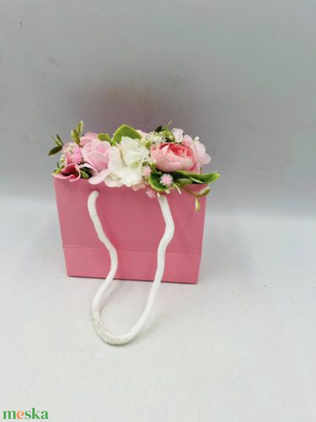 Rózsaszín táskás virág dekor- VÁLASZTHATÓ felirattal! - otthon & életmód - virágdekoráció - virágok - virágcsokor - Meska.hu