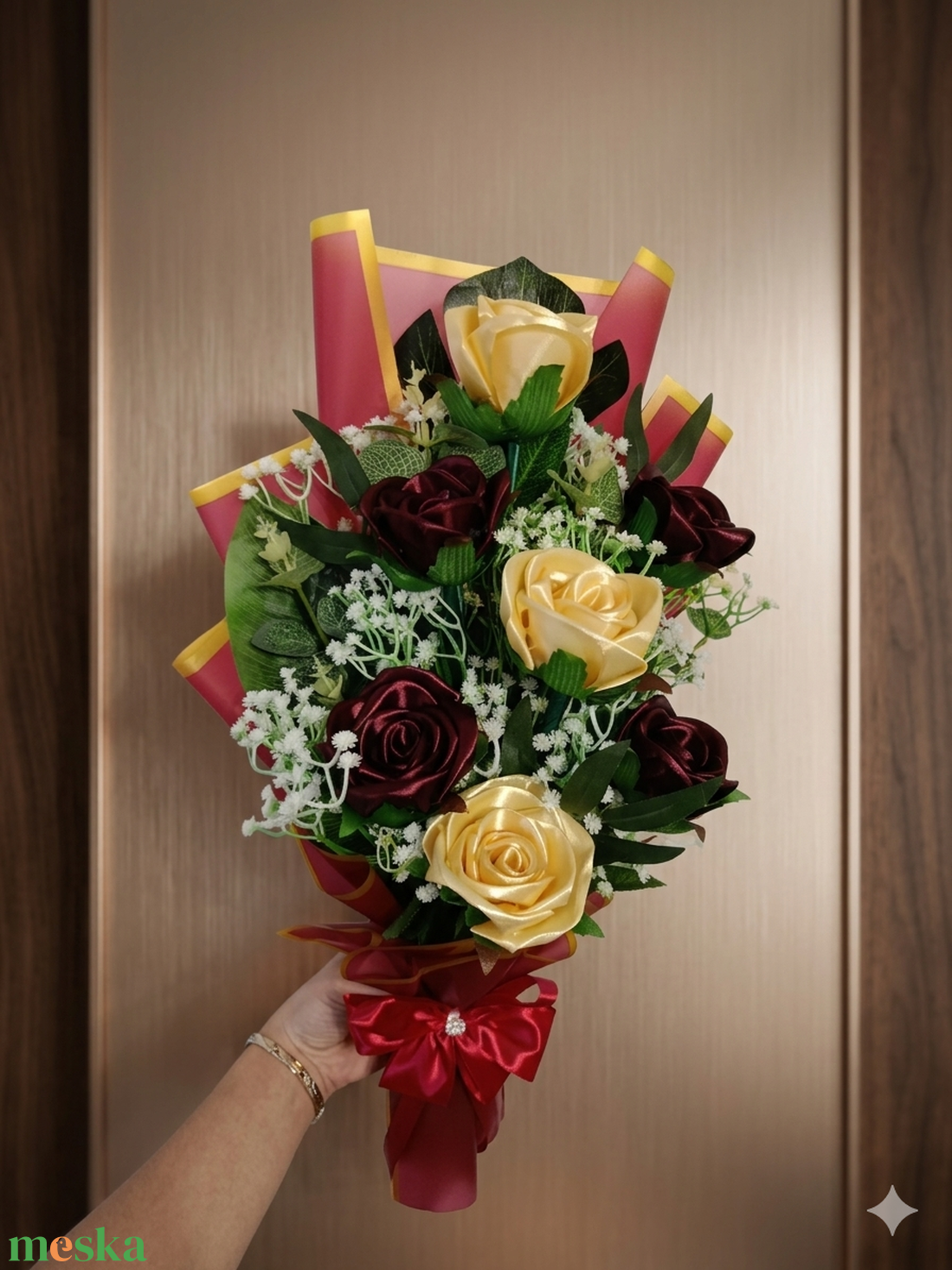 Ballagó csokor  - otthon & életmód - virágdekoráció - virágok - virágcsokor - Meska.hu