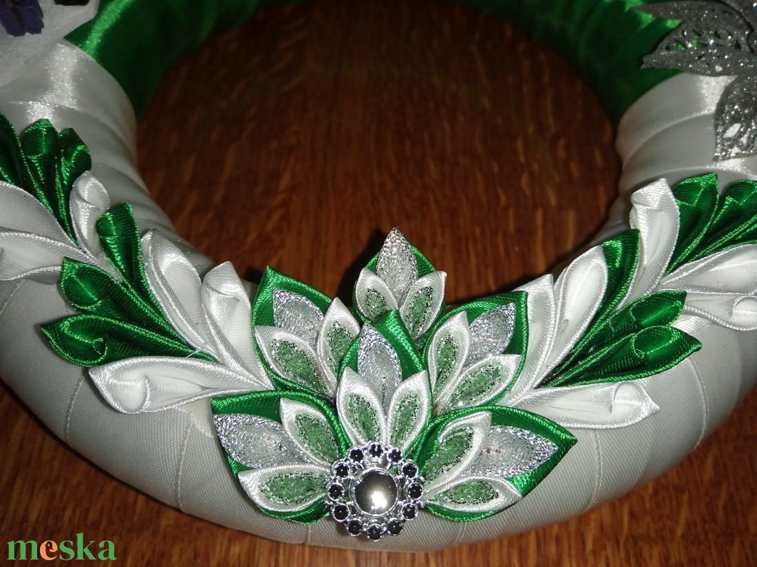 Adventi koszorú zöld díszítéssel - karácsony - adventi díszek - adventi asztaldísz - Meska.hu