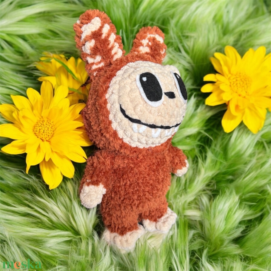 Horgolt Labubu plüss kézzel készült figura - játék & sport - plüssállat & játékfigura - más figura - Meska.hu Horgolt Labubu plüss kézzel készült figura - játék & sport - plüssállat & játékfigura - más figura - Meska.hu