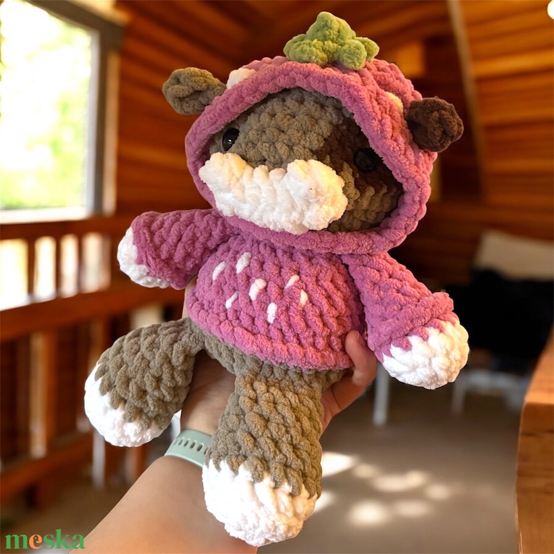 Horgolt tehén (eper kapucnis pulcsiban) - játék & sport - plüssállat & játékfigura - más figura - Meska.hu