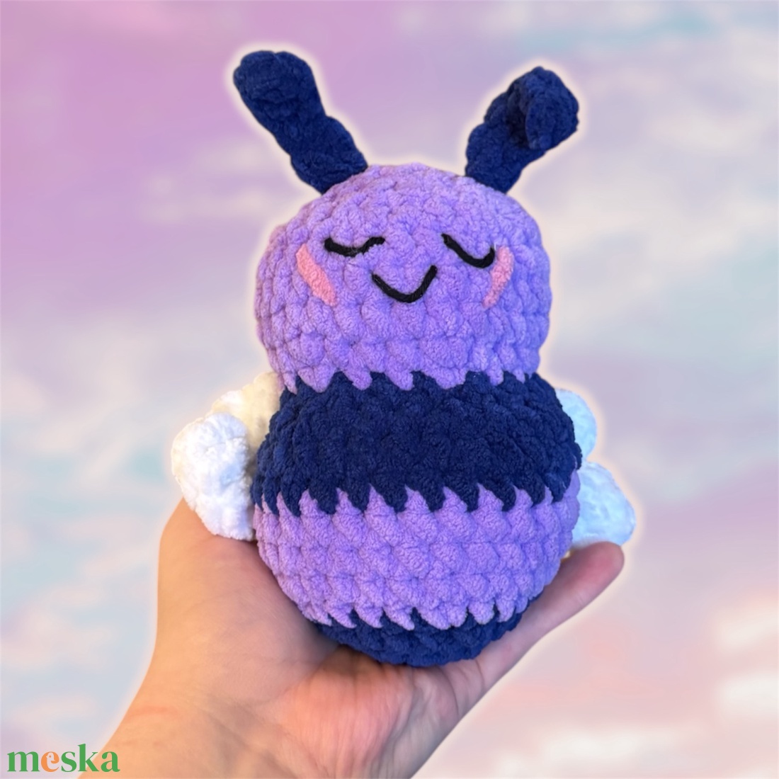 Horgolt lila súlyozott méhecske - játék & sport - plüssállat & játékfigura - más figura - Meska.hu
