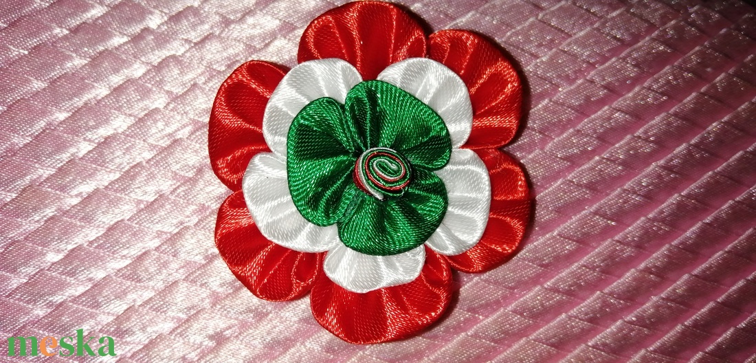 Kokárda hagyományos kitűző - ékszer - kitűző és bross - kitűző - Meska.hu Kokárda hagyományos kitűző - ékszer - kitűző és bross - kitűző - Meska.hu