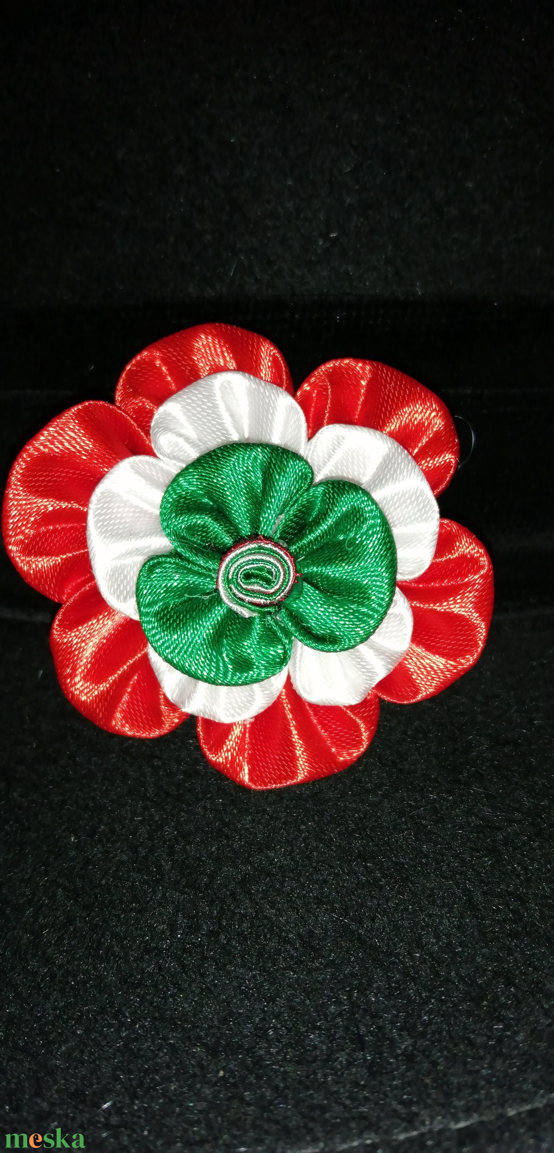 Kokárda hagyományos kitűző - ékszer - kitűző és bross - kitűző - Meska.hu Kokárda hagyományos kitűző - ékszer - kitűző és bross - kitűző - Meska.hu