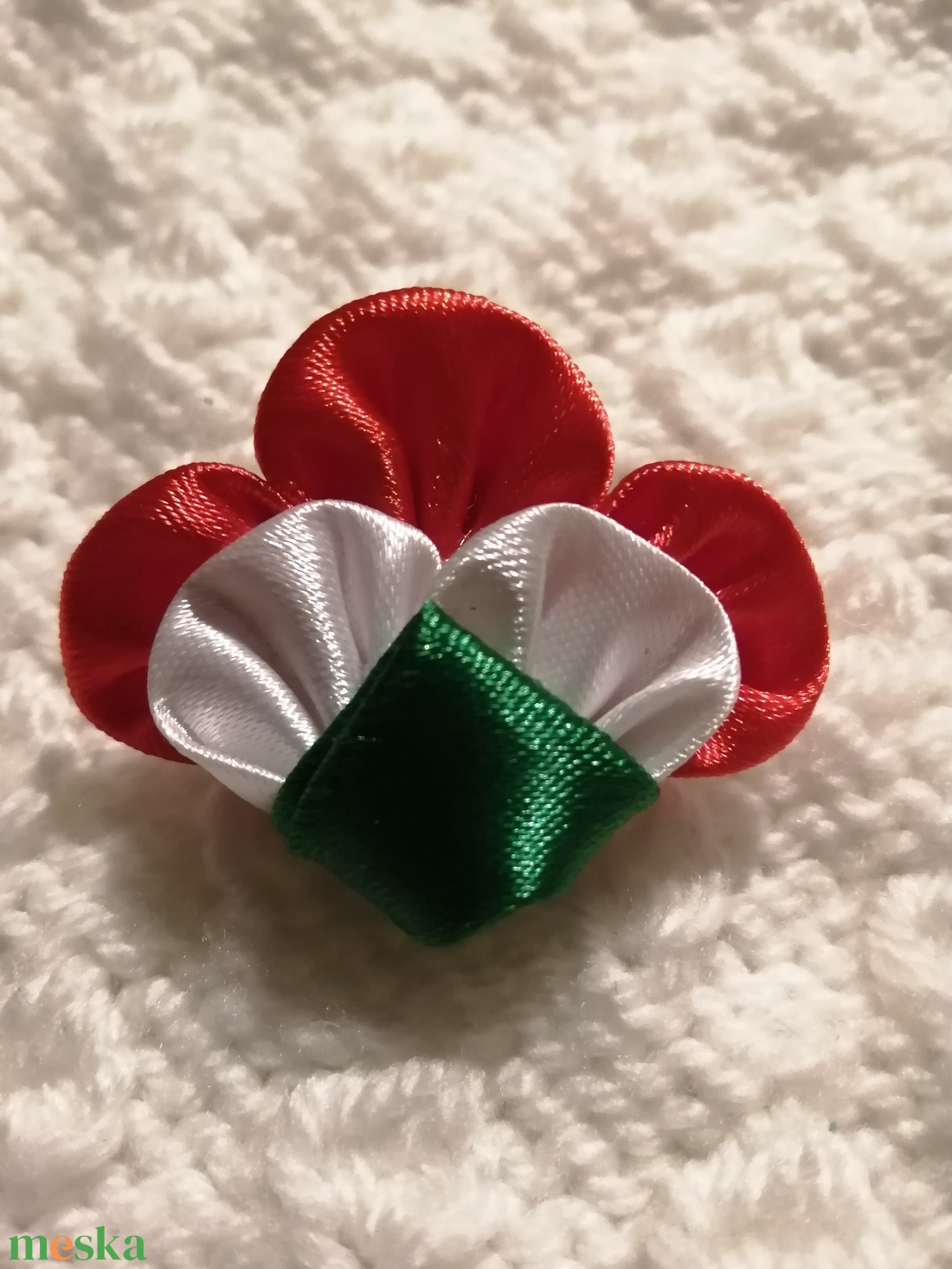 Kokárda szív - ékszer - kitűző és bross - kitűző - Meska.hu Kokárda szív - ékszer - kitűző és bross - kitűző - Meska.hu