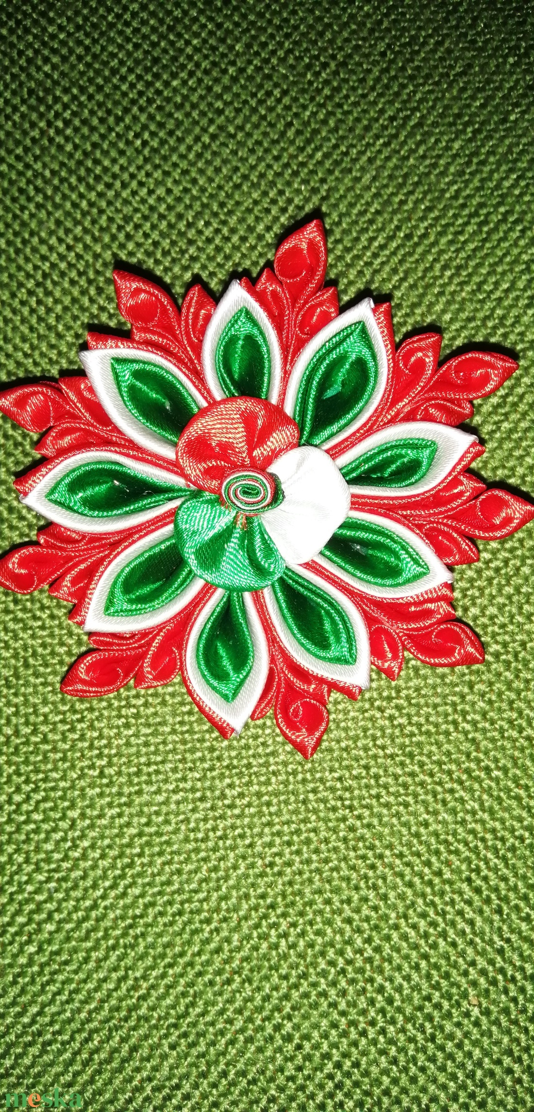 Kokárda kitűző, ékszer, - ékszer - kitűző és bross - kitűző - Meska.hu Kokárda kitűző, ékszer, - ékszer - kitűző és bross - kitűző - Meska.hu