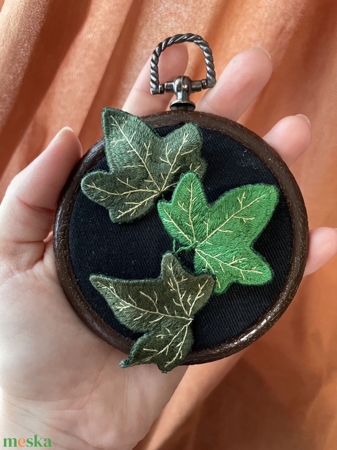 Hímzett borostyán - otthon & életmód - dekoráció - dísztárgy - Meska.hu