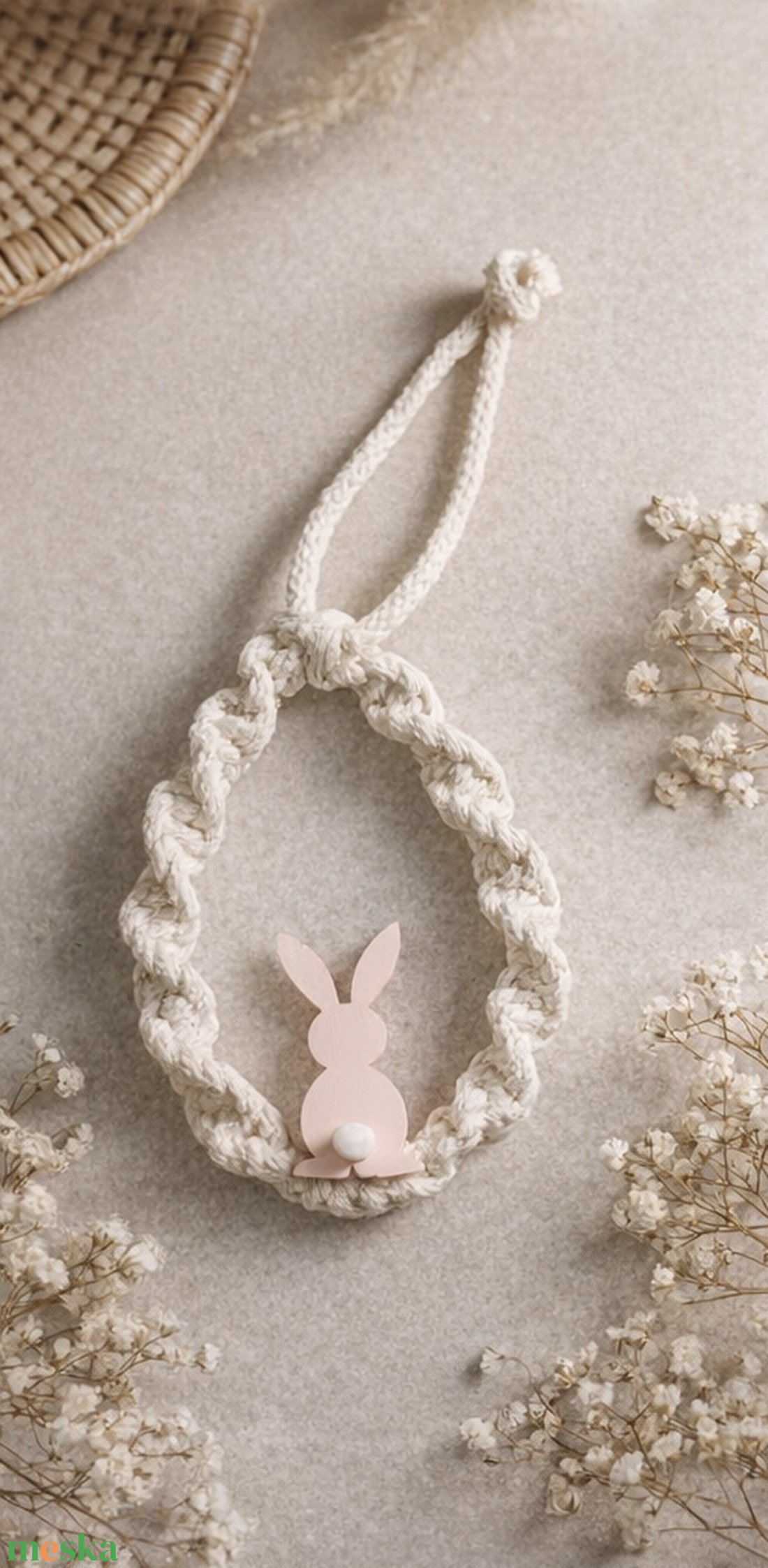 Makramé nyuszis függődísz  - ünnepi díszek, dekorációk - húsvéti díszek és dekorációk - húsvéti ablakdíszek - Meska.hu