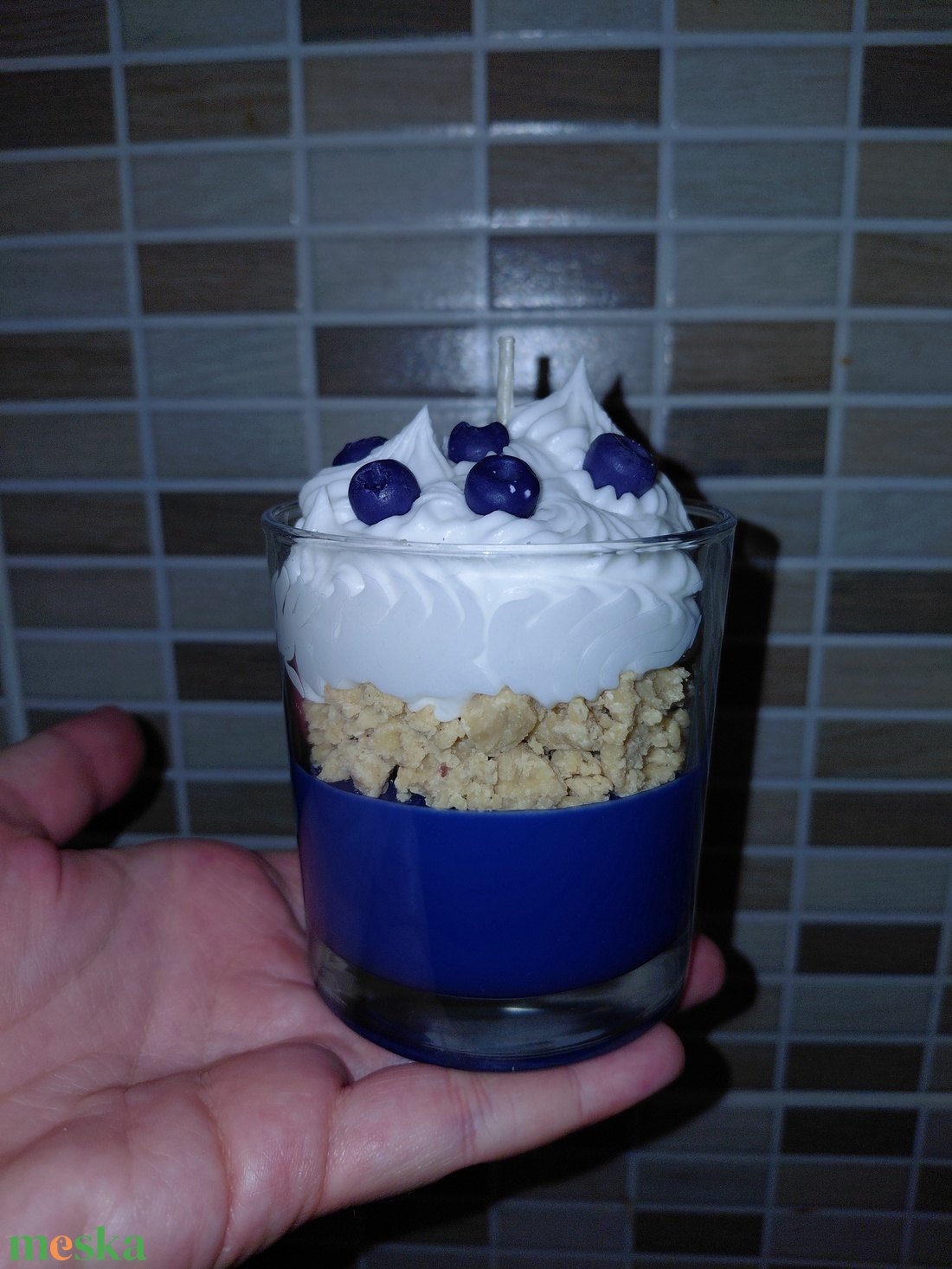 Áfonyás süti illatú gyertya  - kellékek & szerszámok - dekorációs kellékek - dekorációs gyertya - Meska.hu