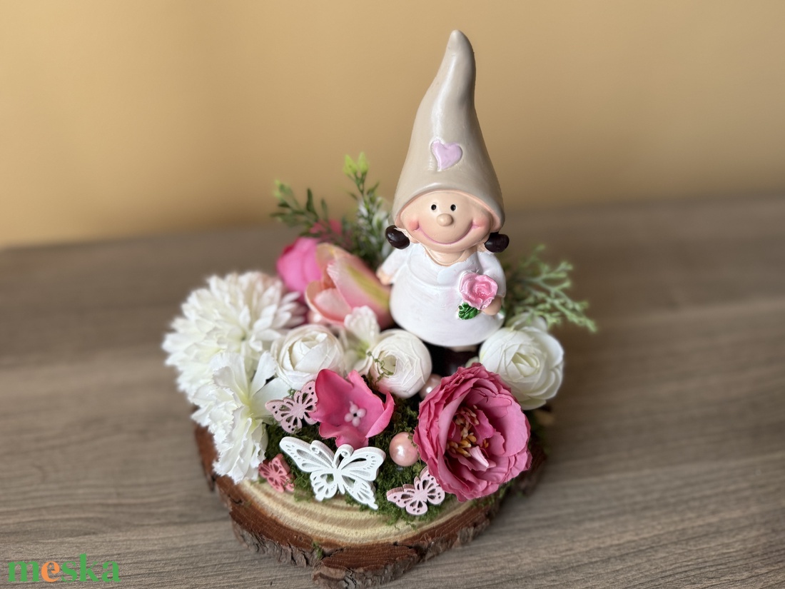 Tavaszi asztali dísz- manó lány - otthon & életmód - dekoráció - manók - Meska.hu