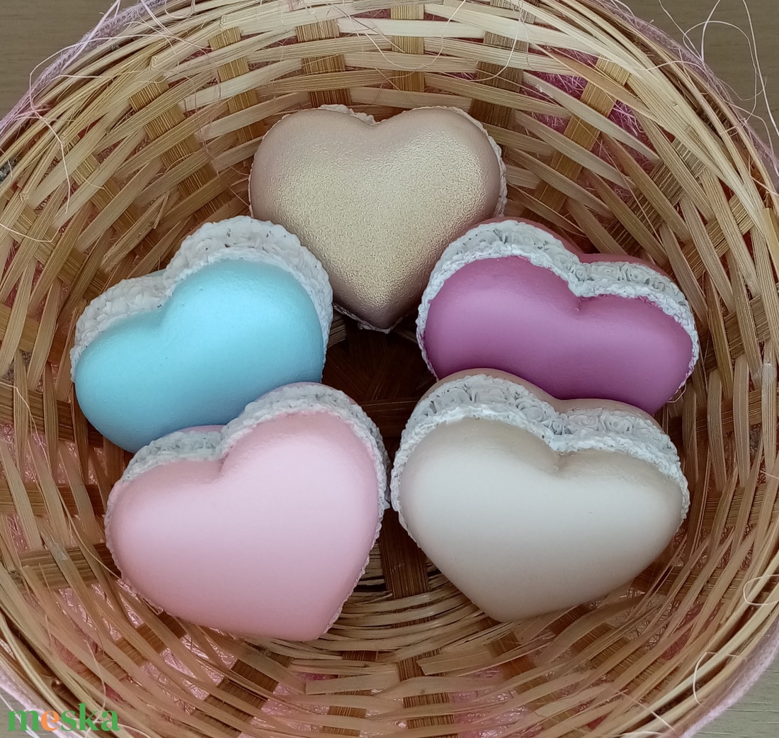 Gipsz szív macaron - kellékek & szerszámok - dekorációs kellékek - figurák - Meska.hu Gipsz szív macaron - kellékek & szerszámok - dekorációs kellékek - figurák - Meska.hu