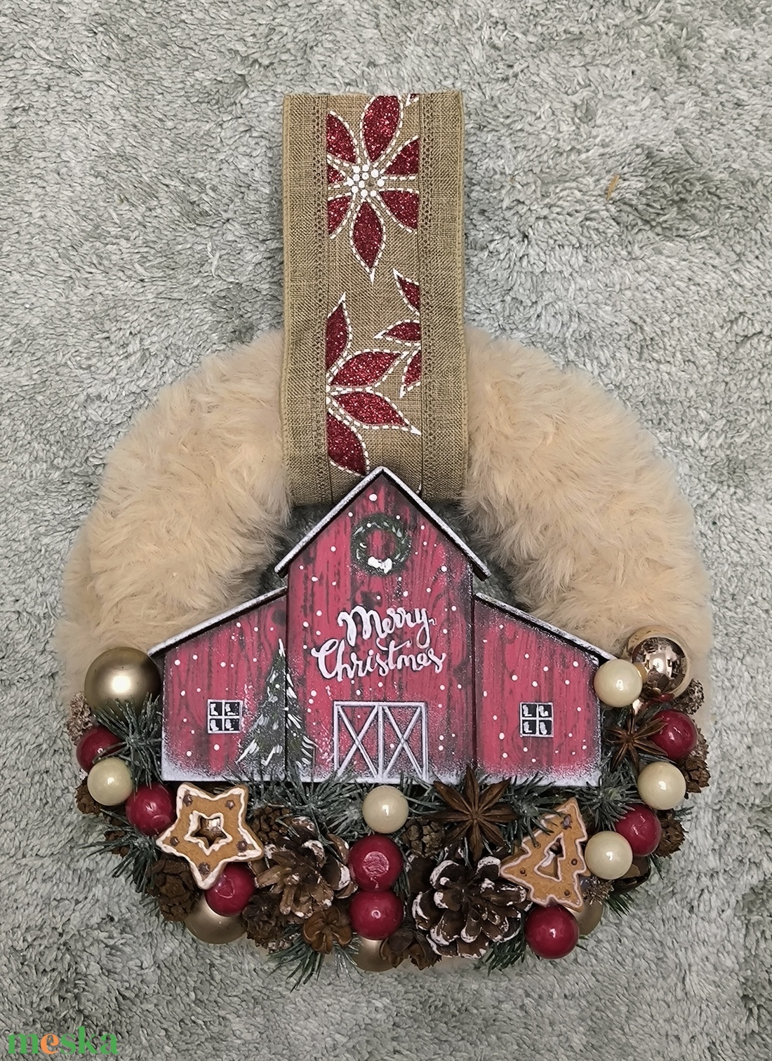 Karácsonyi ajtódísz pajtaházikóval - karácsony - karácsonyi lakásdekoráció - karácsonyi ajtódíszek - Meska.hu