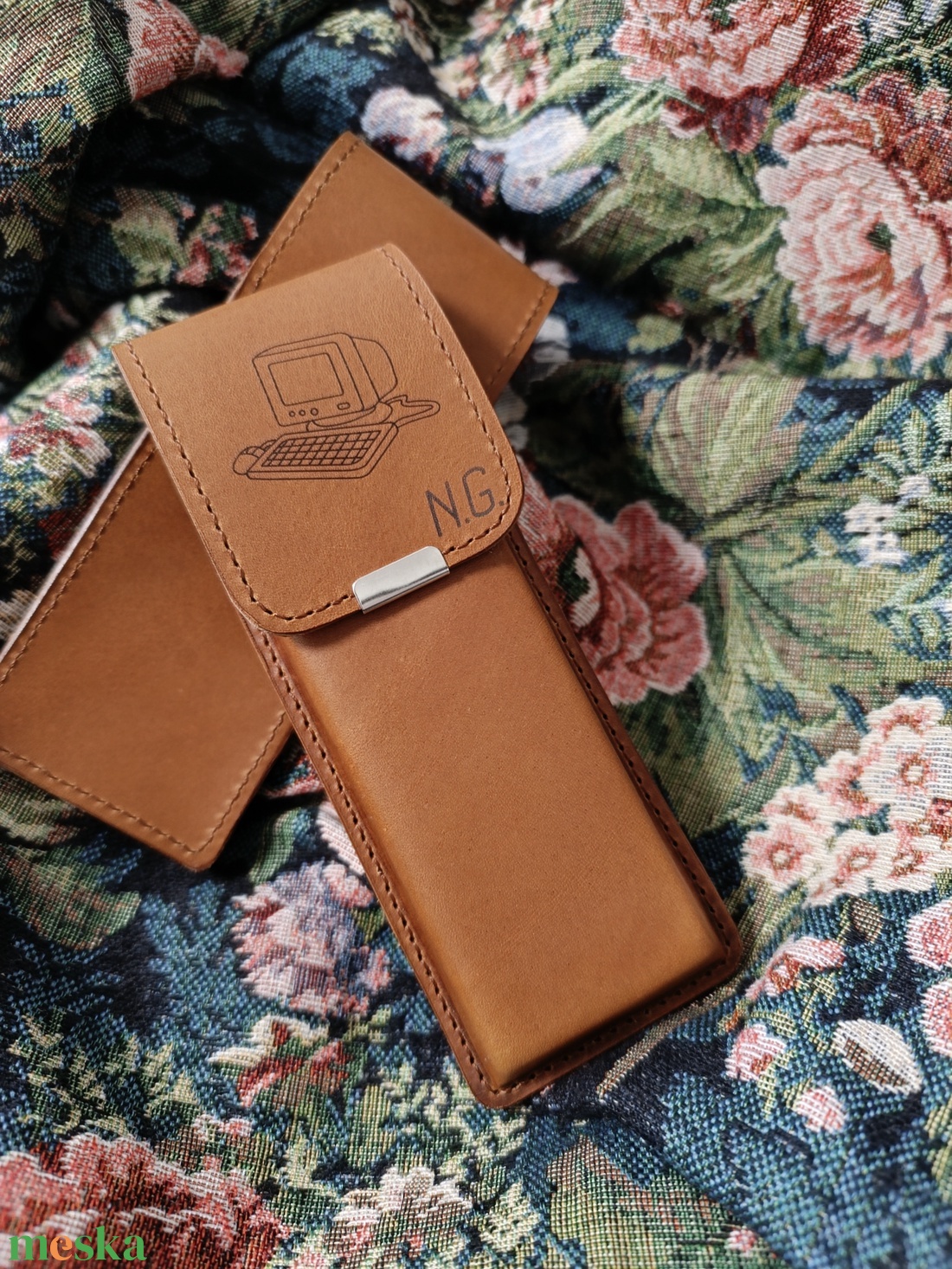 Barna bőr tolltartó - otthon & életmód - papír, írószer - tolltartó & ceruzatekercs - Meska.hu