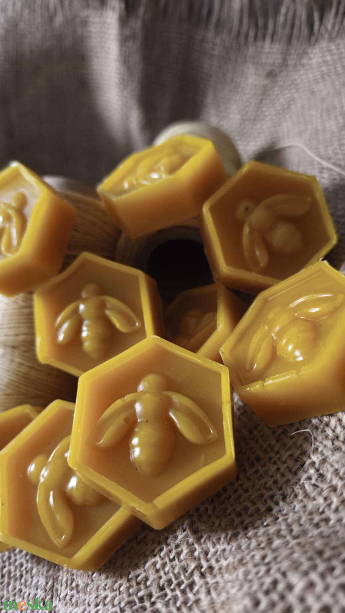 Olvasztott méhviasz - kellékek & szerszámok - vegyes alapanyag - gyertya alapanyag - méhviasz gyertya alapanyag - Meska.hu