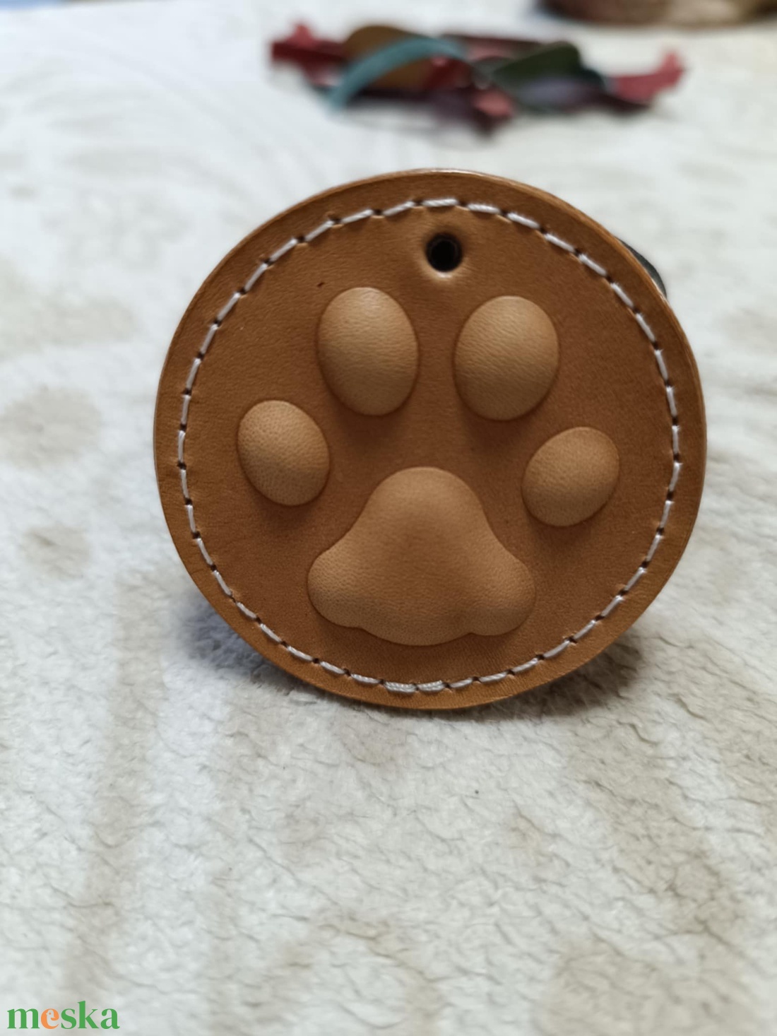 Világosbarna tappancs kulcstartó - táska & tok - kulcstartó & táskadísz - kulcstartó - Meska.hu