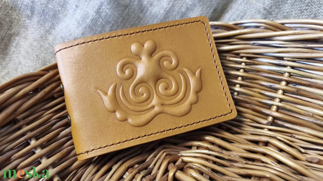 Domborított díszítésű kártyatartó - táska & tok - pénztárca & más tok - kártyatartó & irattartó - Meska.hu