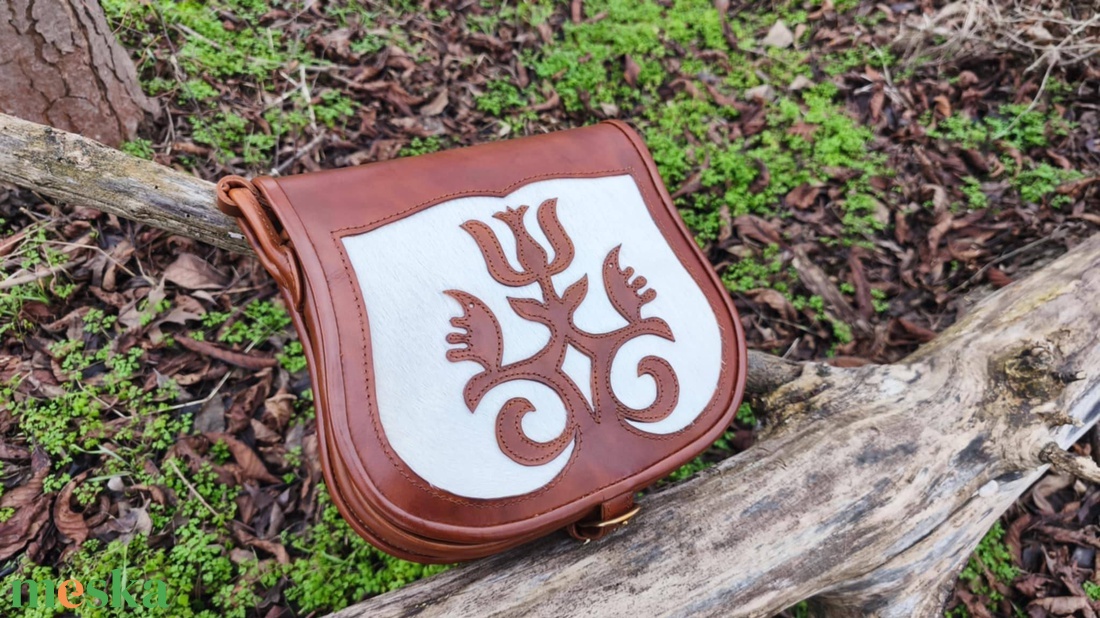 Szőrbetétes női táska - táska & tok - kézitáska & válltáska - válltáska - Meska.hu