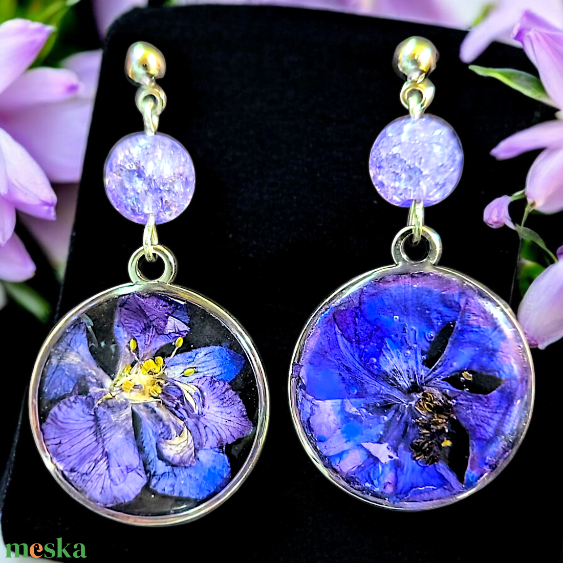 Lila szárított virágos fülbevaló - ékszer - fülbevaló - lógó fülbevaló - Meska.hu