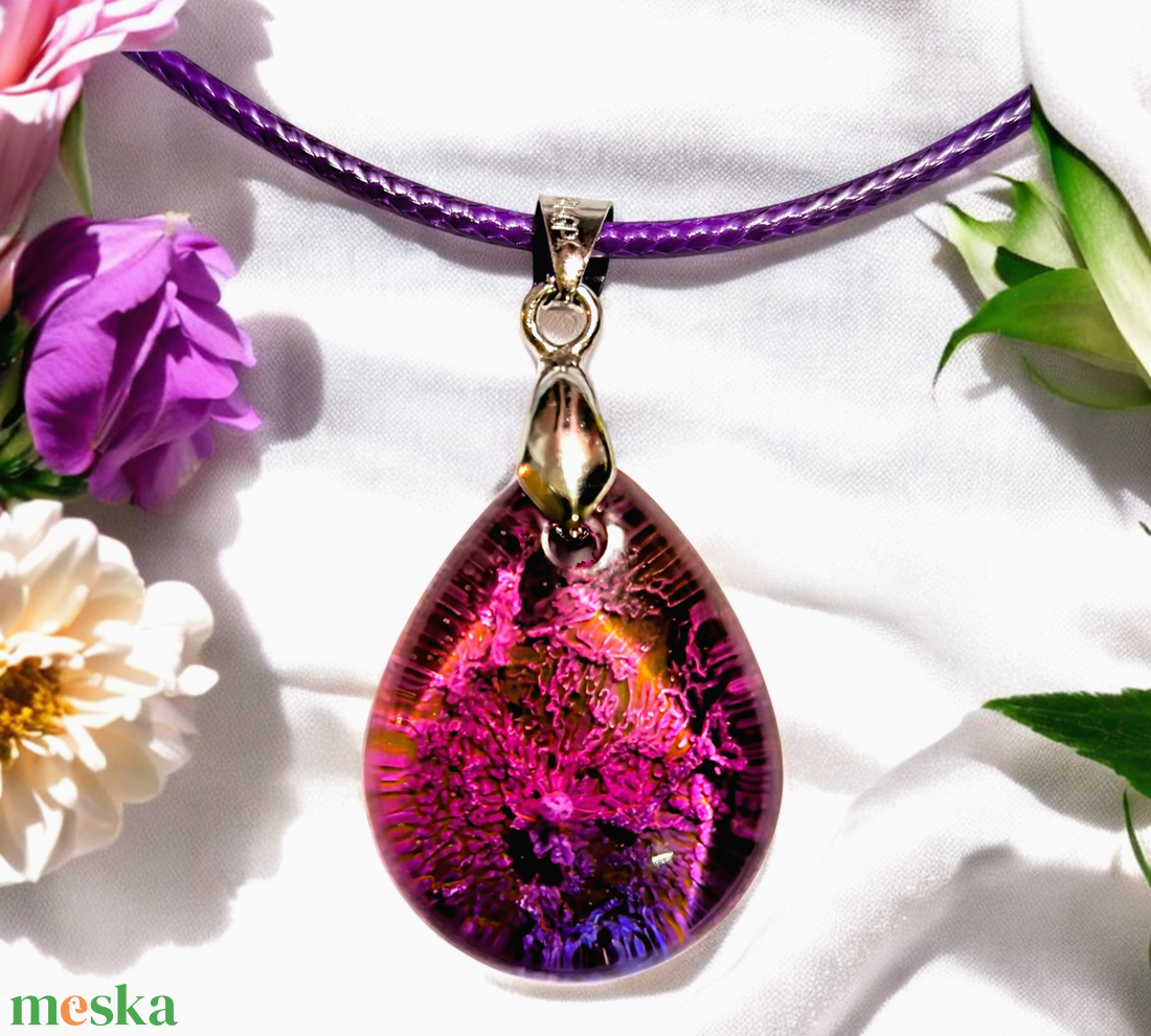 Nyaklánc csepp medállal - ékszer - nyaklánc - medálos nyaklánc - Meska.hu