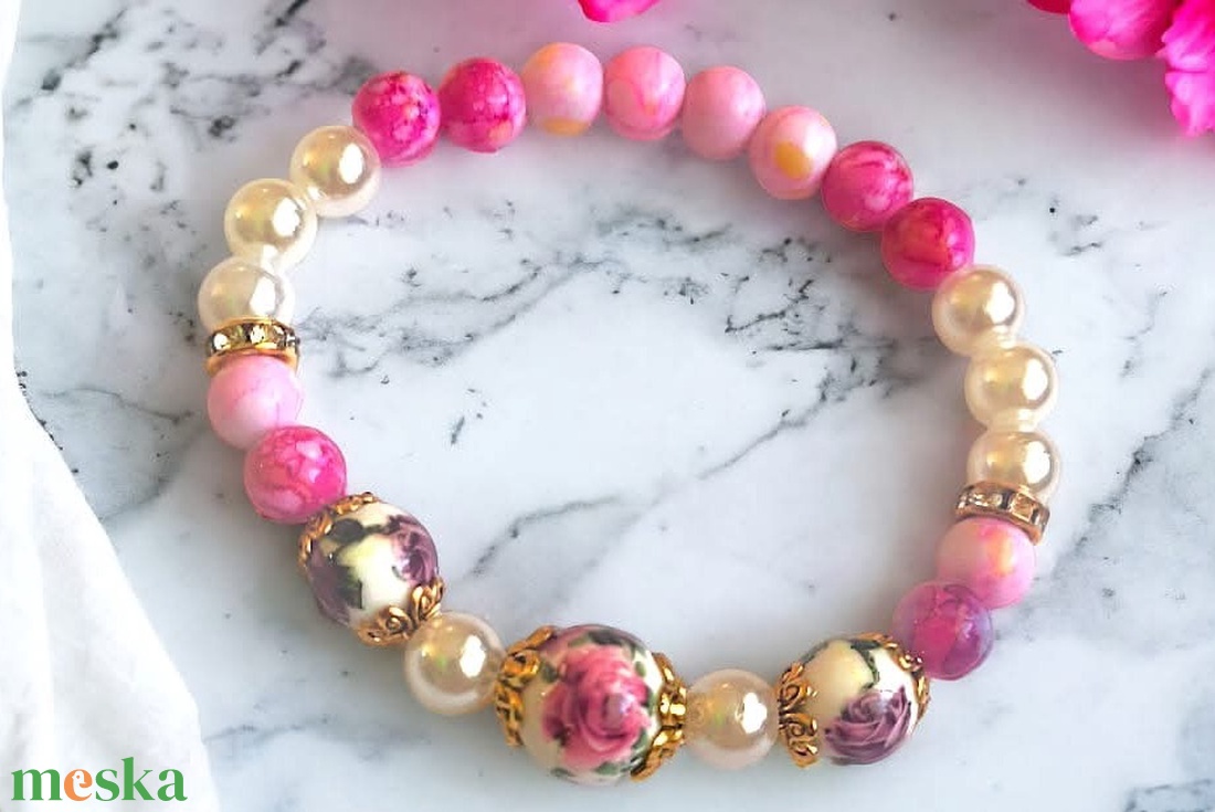 Rózsaszín karkötő  - ékszer - karkötő - gyöngyös karkötő - Meska.hu