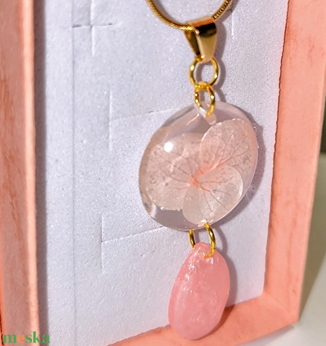 Rózsaszín hortenziás nyaklánc - ékszer - nyaklánc - medálos nyaklánc - Meska.hu