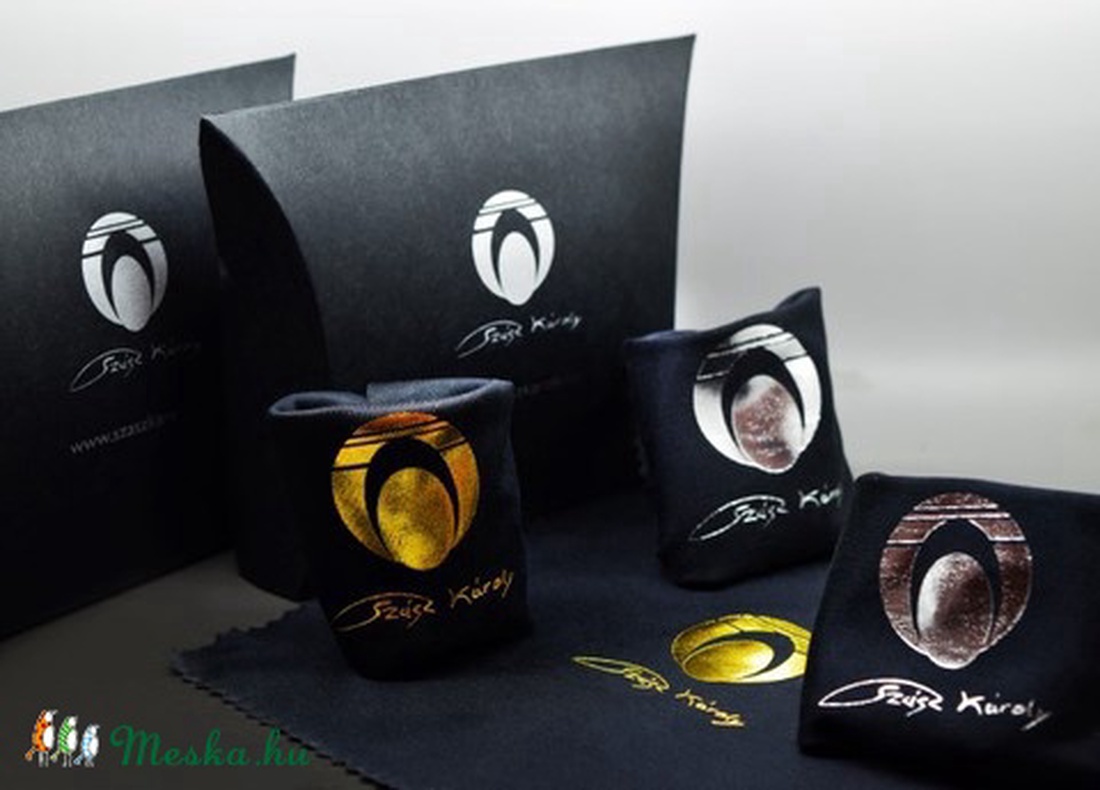 Rózsák Tere Templomának üvegéből gyűrű  -  - Meska.hu