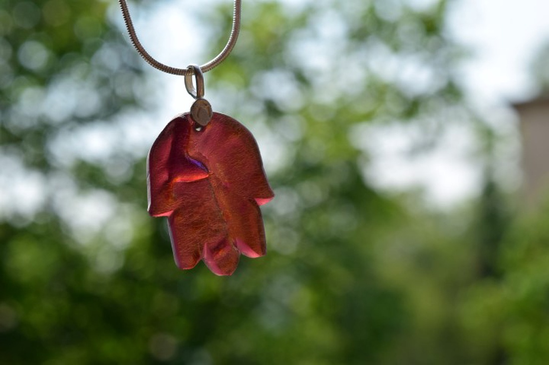 Szecessziós Hamsa Antik üvegből -  - Meska.hu