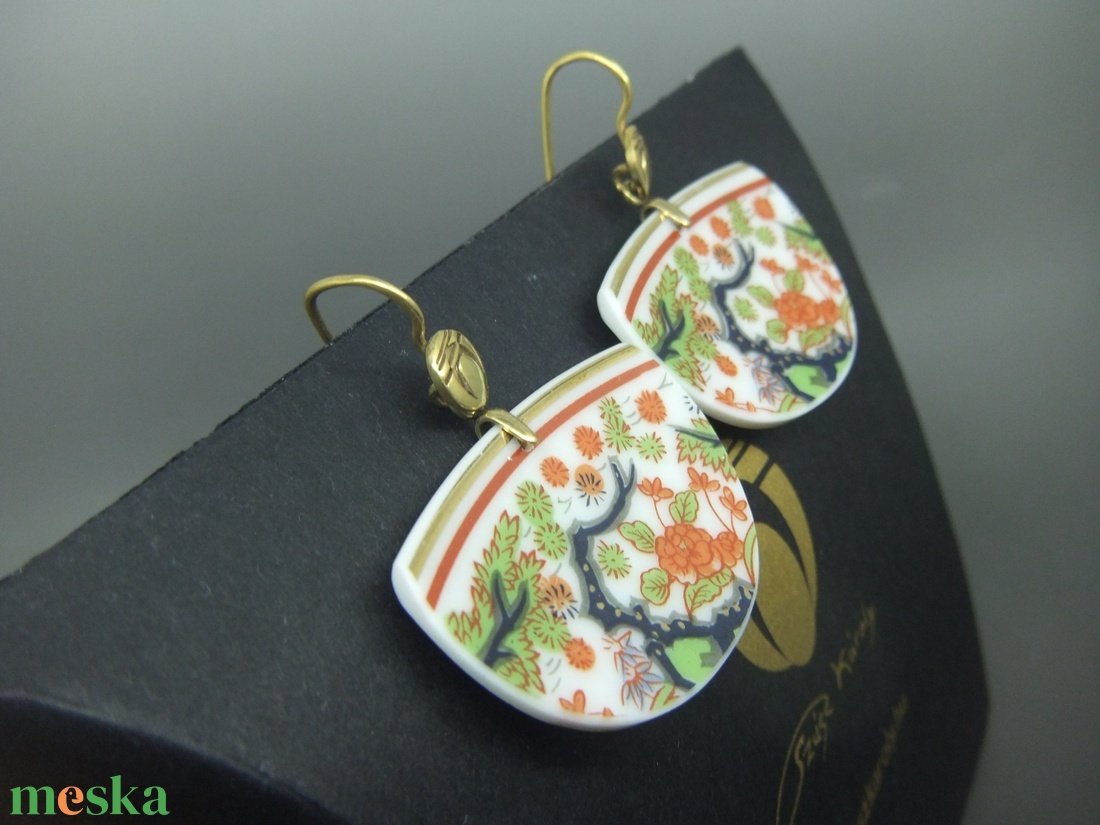 Imari törött porcelán tányérból fülbevaló -  - Meska.hu